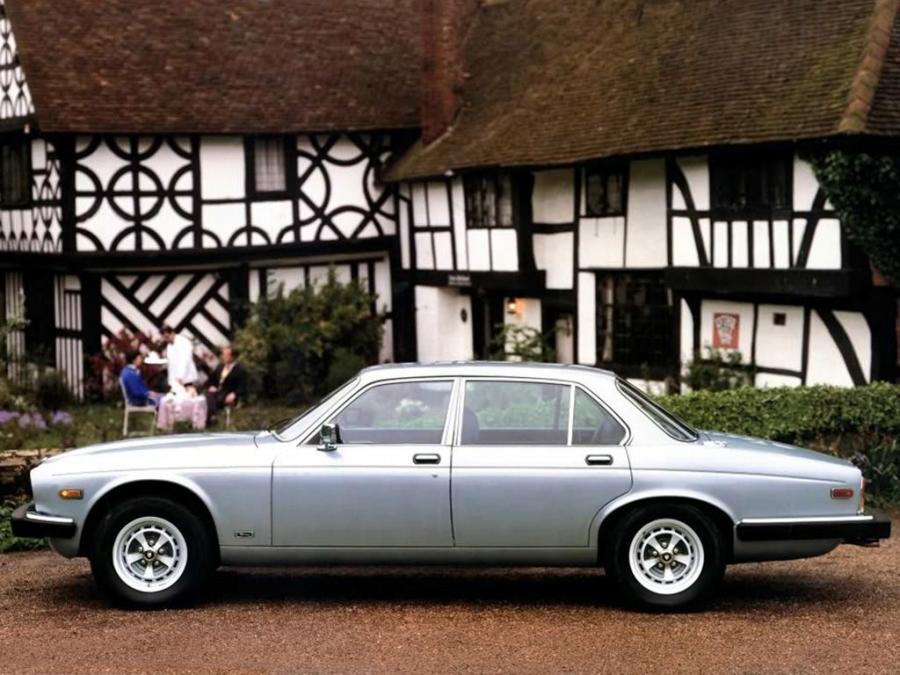  Jaguar XJ 1979 года  (US) (фото 2 из 3)
